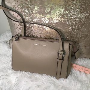 Marc Jacobs Commuter Crossbody Bag.
